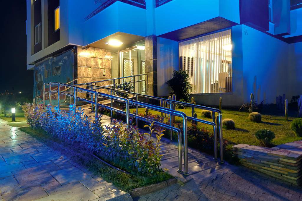 Hotel Upart *